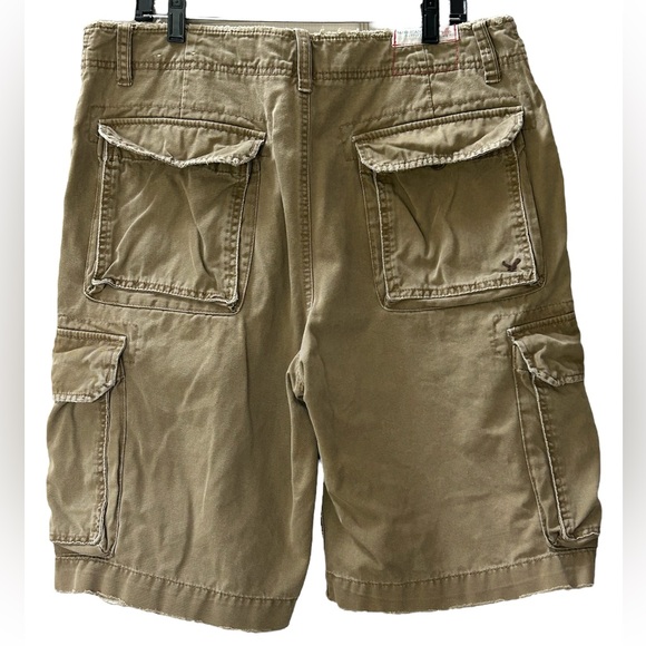 American Eagle Outfitters Khaki Tan Distressed Heavy Duty Cargo Shorts Size 36 - Picture 3 of 9